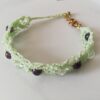 Bracelet en micro-macramé vert perles d'améthyste et de cristal de roche